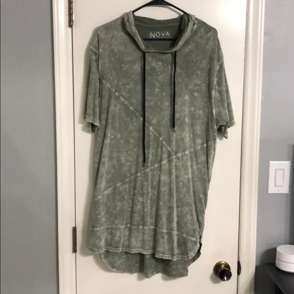 Drop tail shirt with hood